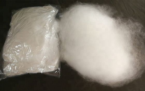 Υψηλή καθαρότητα SiO2 που γίνεται το μαλλί χαλαζία με την άριστη χημική απόδοση προμηθευτής